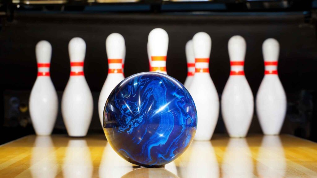 Guía para jugar bolos en Medellín: Consejos de la Bolera Mayorca para principiantes