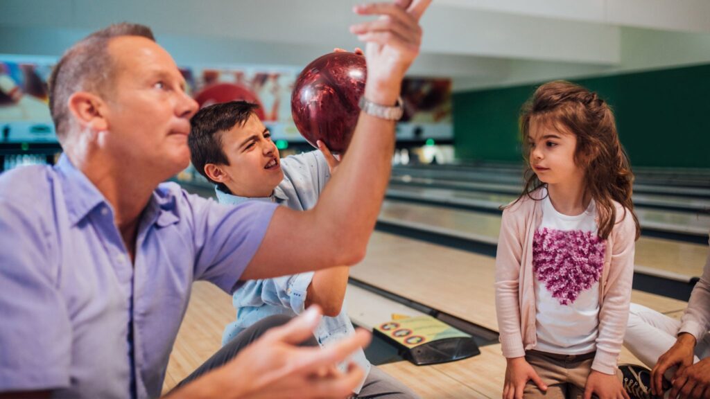 Vacaciones de mitad de año en Sabaneta: Cursos de bolos y diversión para niños en Mayorca